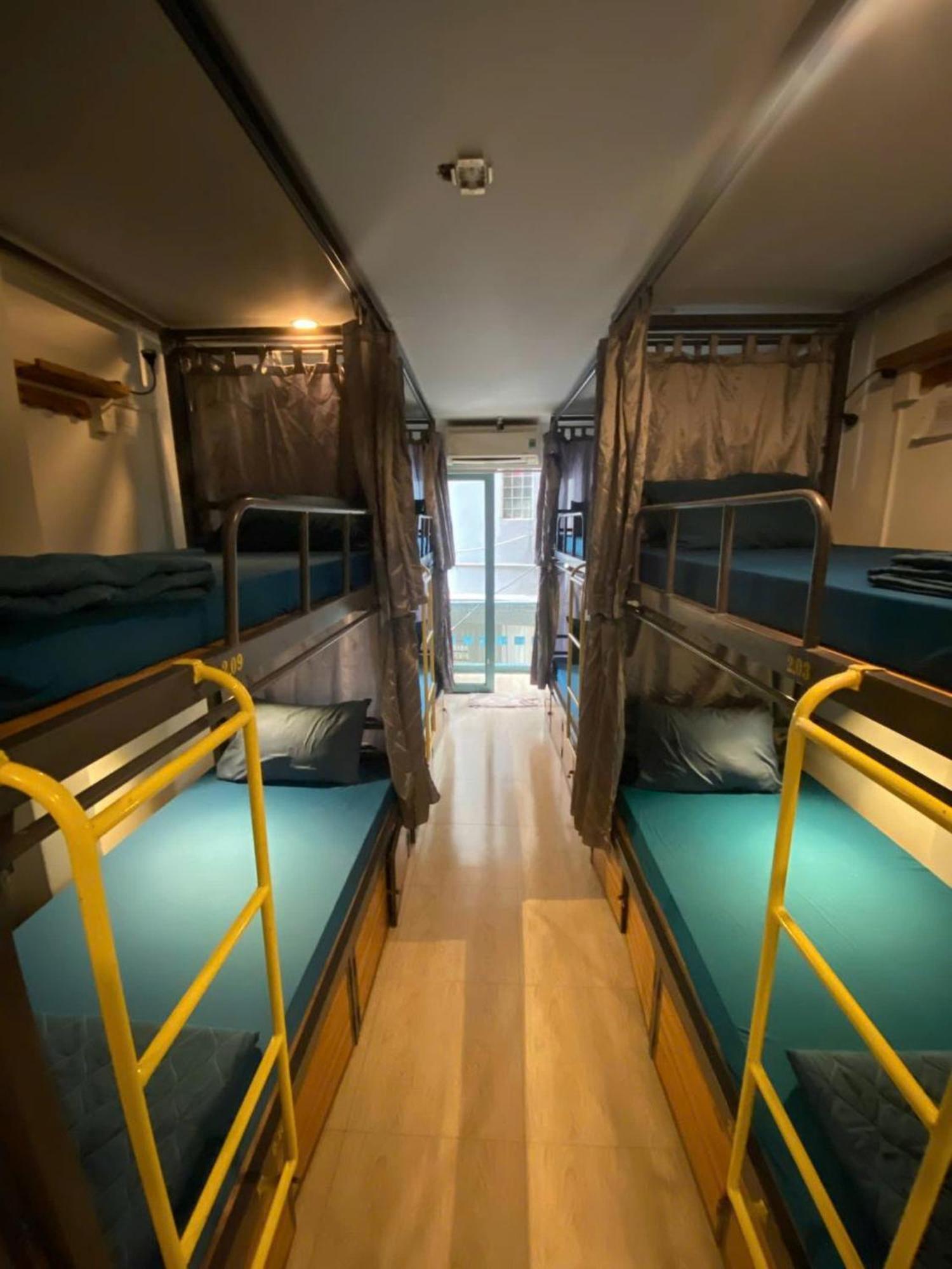 The Joys Hostel Хошимин Экстерьер фото